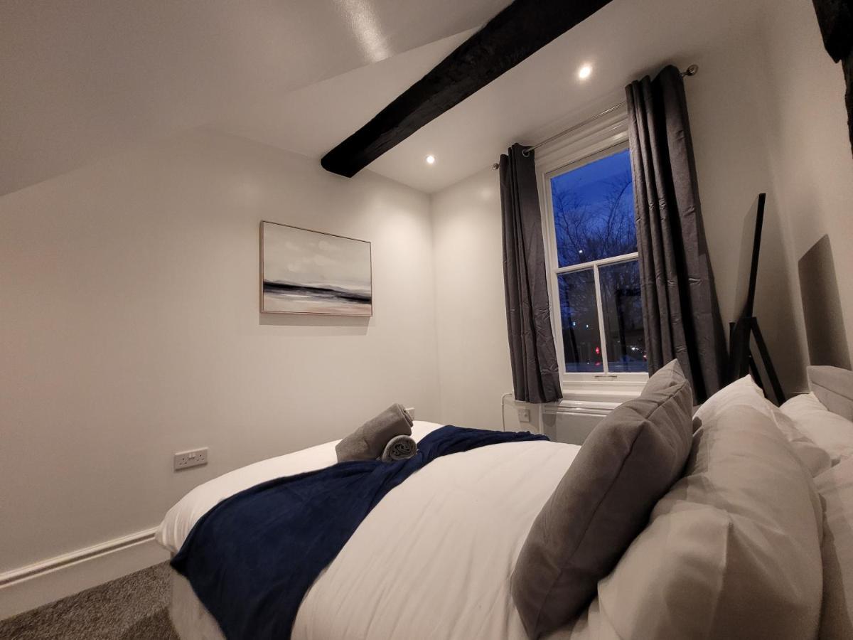 Wallgate House Apartments- Step Back Into History With Catchpole Apartment *