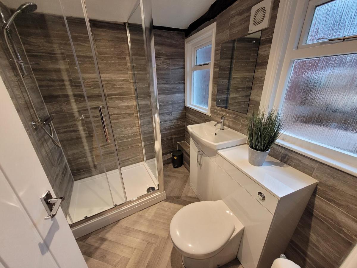 Wallgate House Apartments- Step Back Into History With Catchpole Apartment *